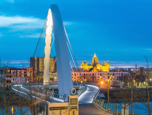 Des Moines river arch view with capitol in background