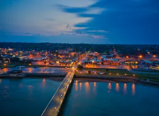 view of ottumwa iowa at night