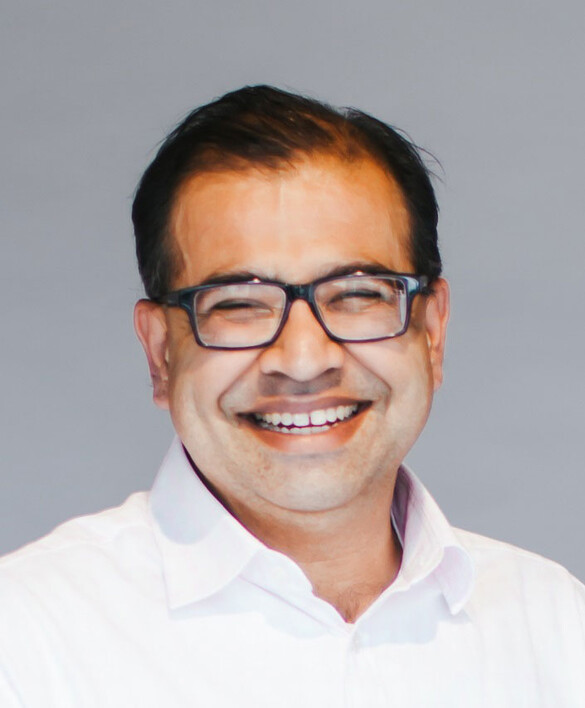 Tej Dhawan headshot